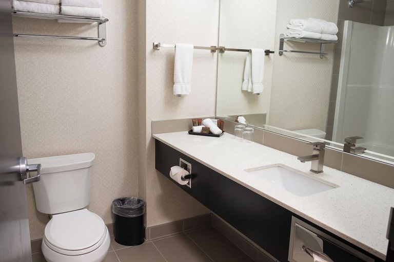 Bathroom 4, Kanata Whitecourt, Division No. 13