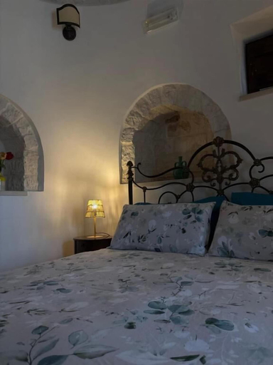 Others 2, Trulli Pastore, Bari