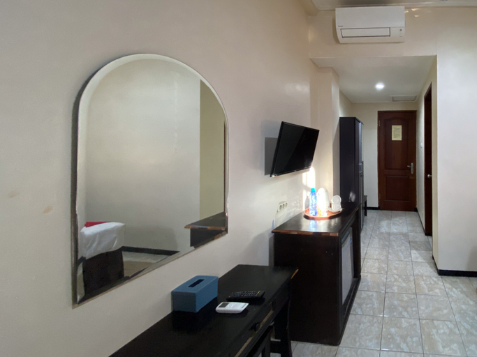 Bedroom 5, RedDoorz Plus @ edOtel Malang, Malang