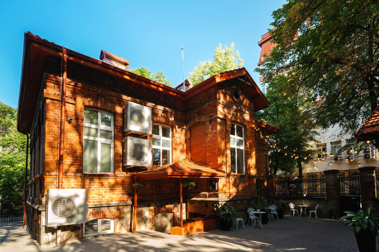 Exterior & Views 5, Ruby Red House, Stolichna