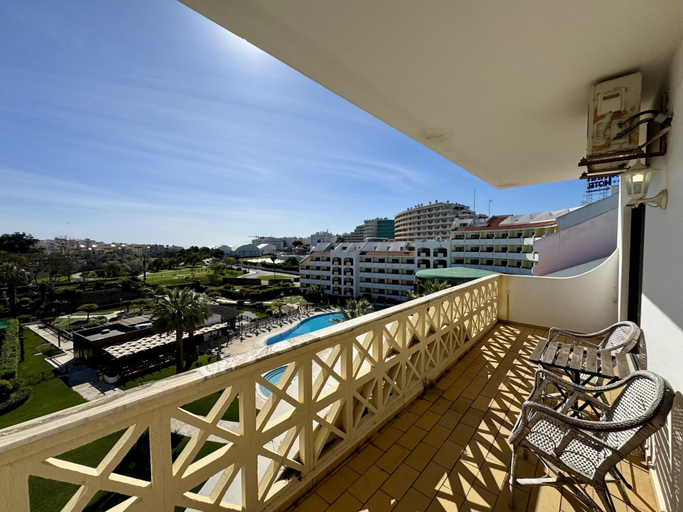 Others 4, Albufeira Central 8 by Homing, Albufeira