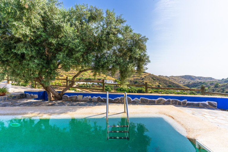 Sport & Beauty 1, Villa for 4 with feature pool & great reviews, Almería