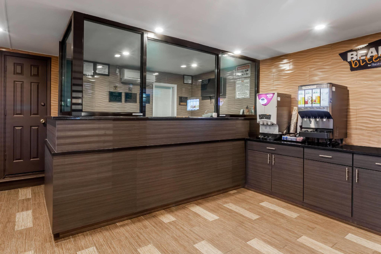 Public Area 2, Travelodge by Wyndham South Hackensack, Bergen