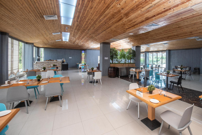 Food & Drinks, BM Beach Hotel, Ras Al Khaimah