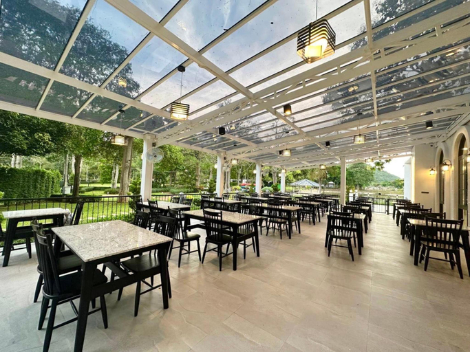 Food & Drinks 5, Phuphet Resort, Pak Chong