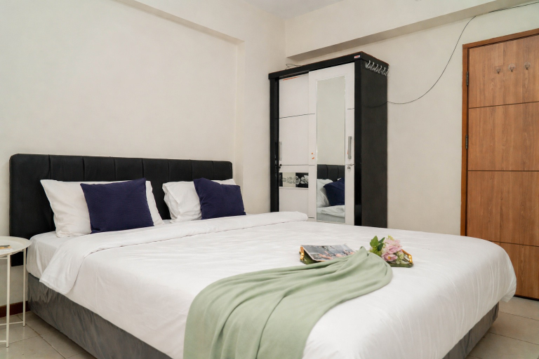 Bedroom 4, Neat Studio Apartment at Green Palm Residence By Travelio, Jakarta Barat