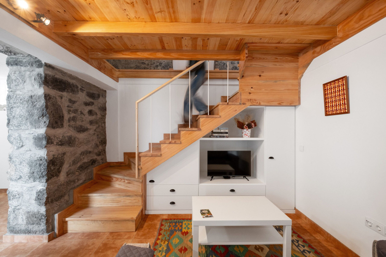 Room 3, N T House by Homie in Porto Moniz, Porto Moniz