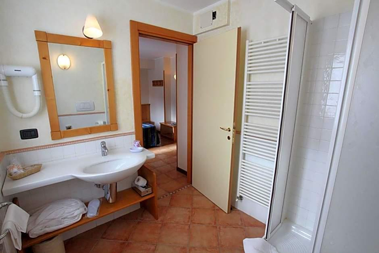 Bathroom, Alpechiara, Aosta