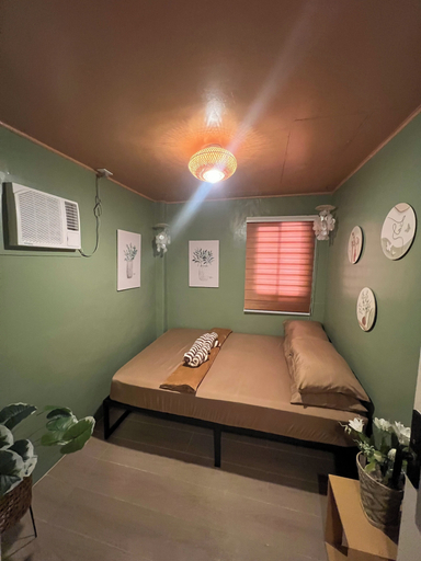 Room 5, L'casa, Coron