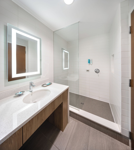 Bathroom 5, Grey Eagle Resort, Division No. 6