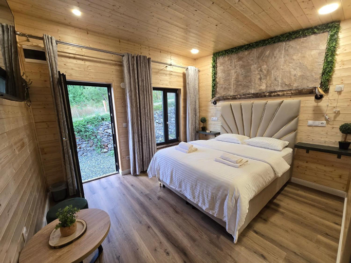 Bedroom 2, Bella Vista Bungalow, Turda