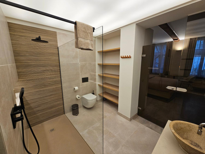 Bathroom 2, Guesthouse Bonheure, West-Vlaanderen