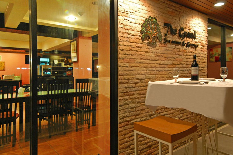 Food & Drinks 5, Grand Marina Residence, Si Racha