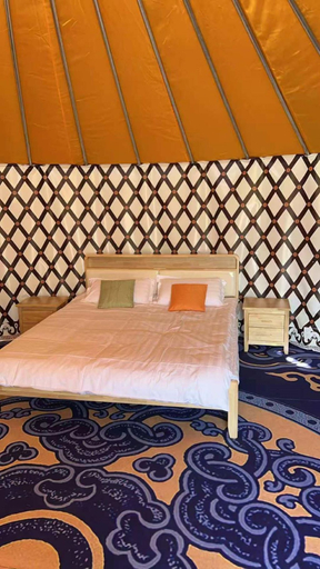 Room 2, Recline Yurt, Columbia-Shuswap