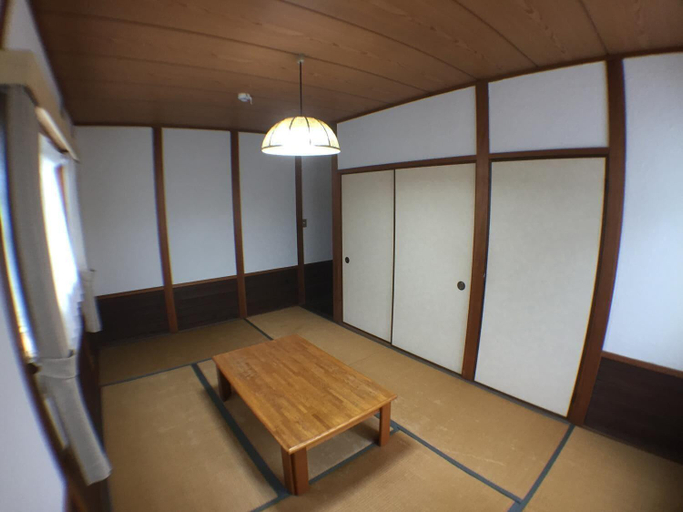 Public Area 2, Pension Unbalance, Hatsukaichi