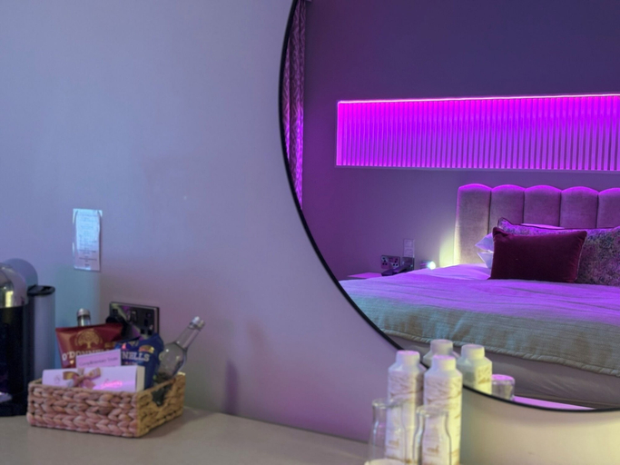 Bedroom 4, Four Seasons Hotel Carlingford