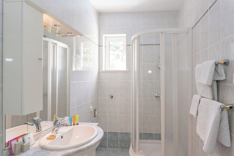 Bathroom 4, Villa Florence - Mediterranean Garden&pool, Pojezerje
