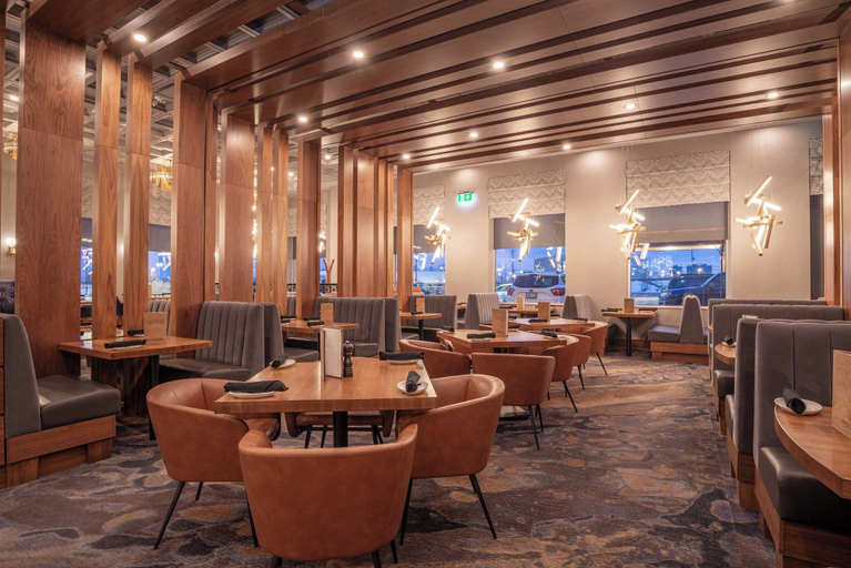 Food & Drinks 5, Sandman Signature Ottawa Airport Hotel, Ottawa