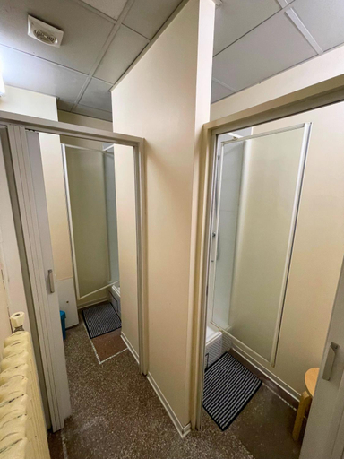 Bathroom 2, Institute Of Cultural Affairs, Bruxelles
