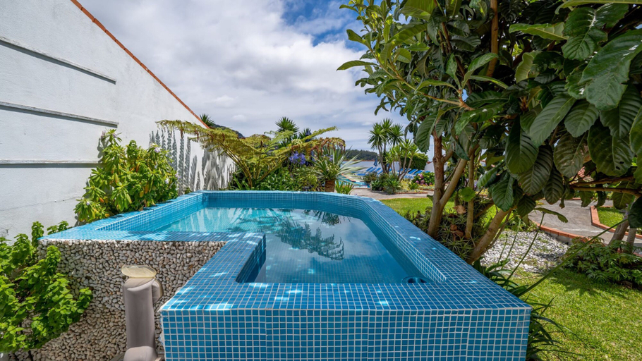 Room 2, Ocean Heated Pool Jacuzzi View II Flat, Santa Cruz