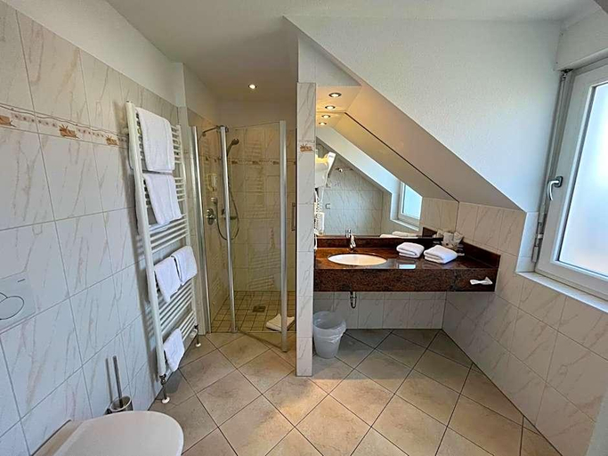 Bathroom 4, ATRIUM HOTEL BADEN, Breisgau-Hochschwarzwald