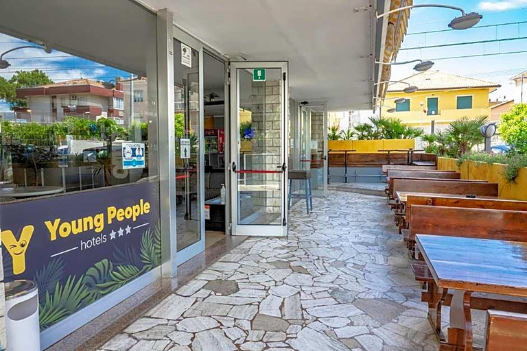 Food & Drinks 5, Hotel Morfeo - Young People Hotels, Rimini