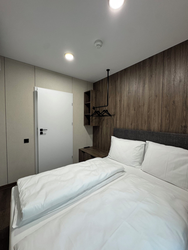 Room 2, Cube Alpine Stay, Bludenz