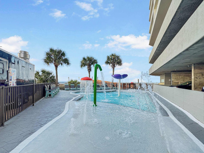 Pool 3, Seawind 1507 Oceanfront, Baldwin