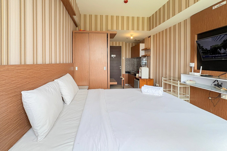 Bedroom 2, Classic Striped Touch Studio at Malioboro City Apartment By Travelio, Sleman