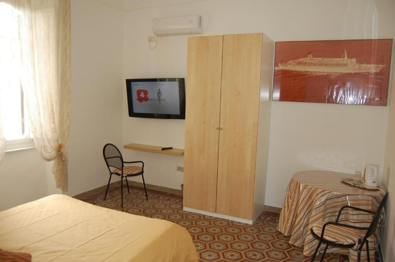 Room 2, B&B Arena Alfieri, Livorno