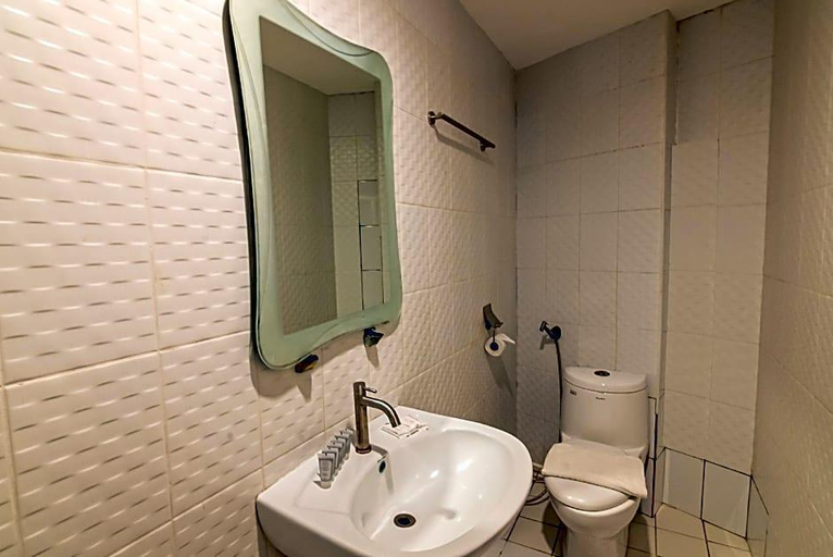 Bathroom 4, Kiwi Lodge, Cebu City