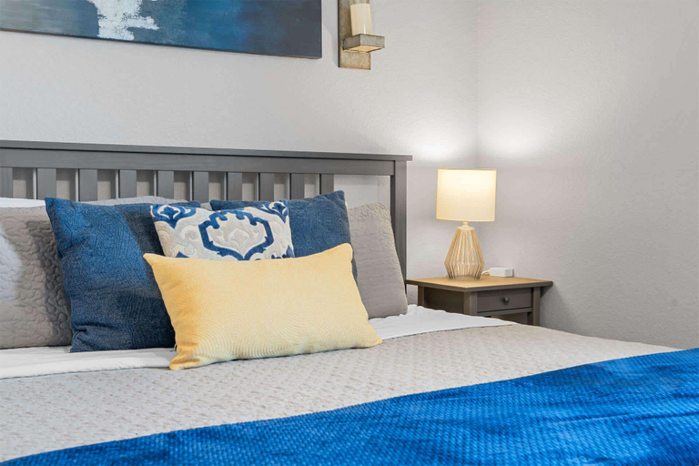 Room 3, Branson Heights Retreat, Taney