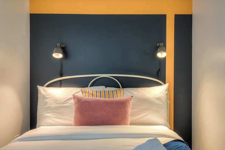 Room 3, Camden Front Street, Toronto