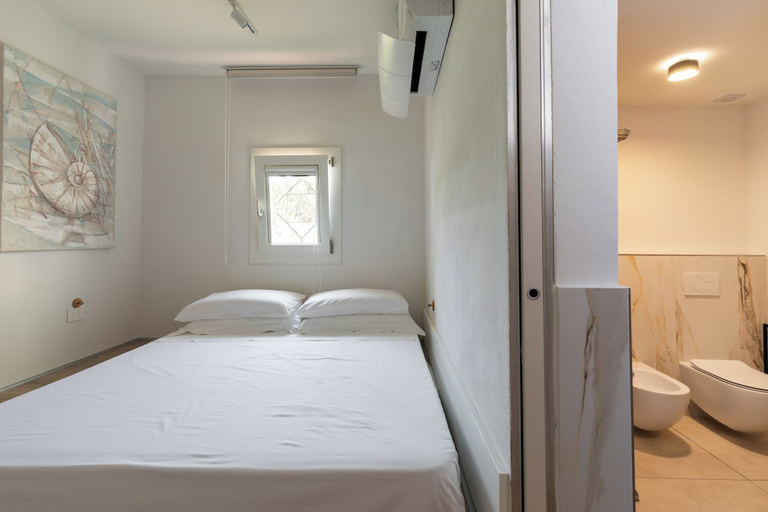 Room 2, Casa del Faro by Wonderful Italy, Olbia-Tempio