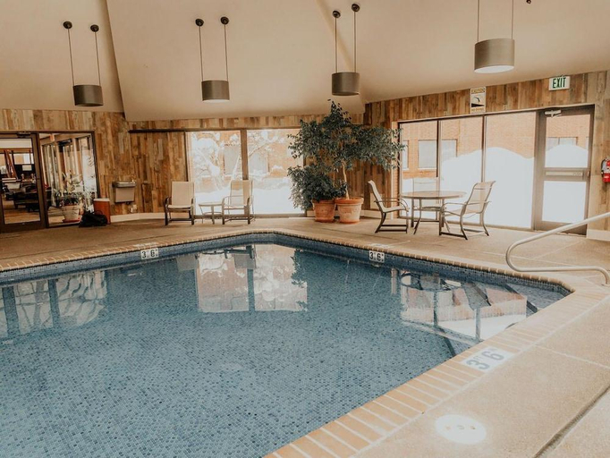 Sport & Beauty 5, Wallace Inn, Shoshone