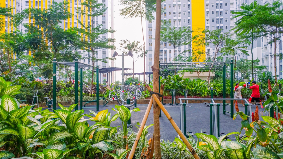 Exterior 2, Nice and Tidy Studio Room at Apartment Springlake Summarecon Bekasi By Travelio, Bekasi