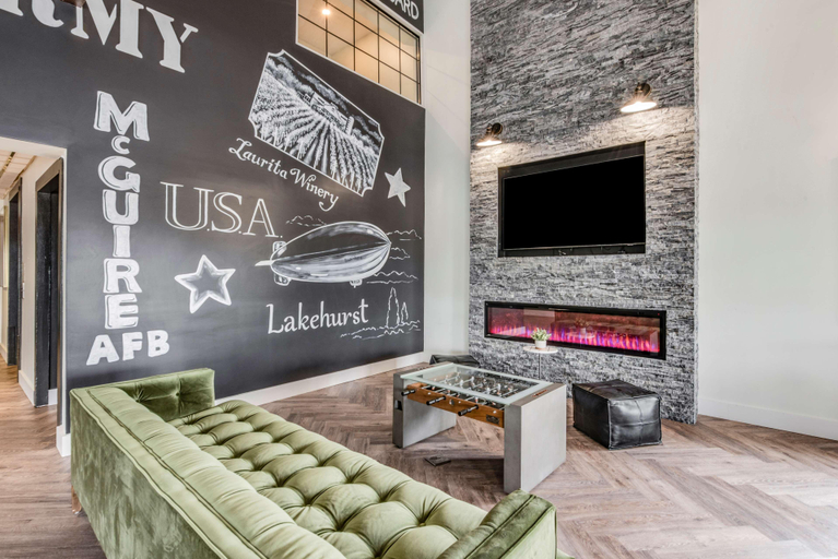 Public Area 3, SureStay Plus Hotel by Best Western McGuire AFB Ja, Burlington