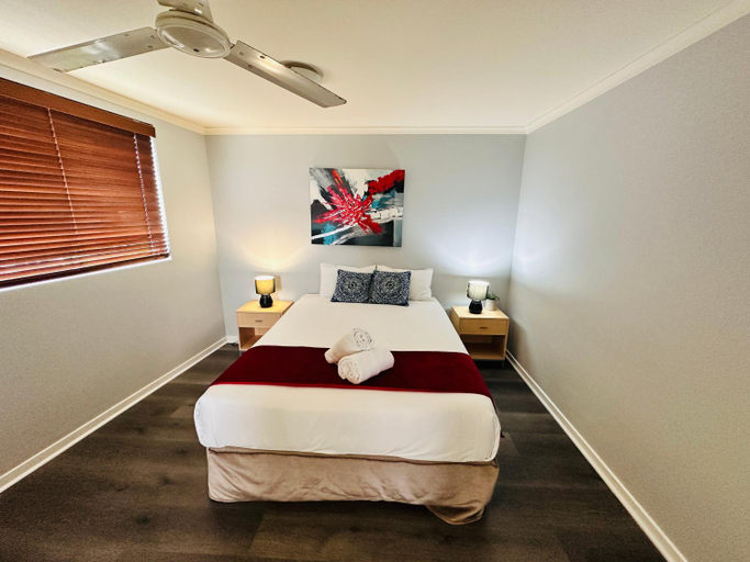 Bedroom 3, Caloundra Central Apartment Hotel, Caloundra - Caloundra N.