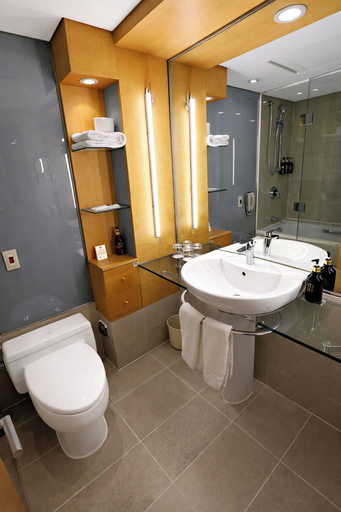 Bathroom 4, Grand Hotel, Buk