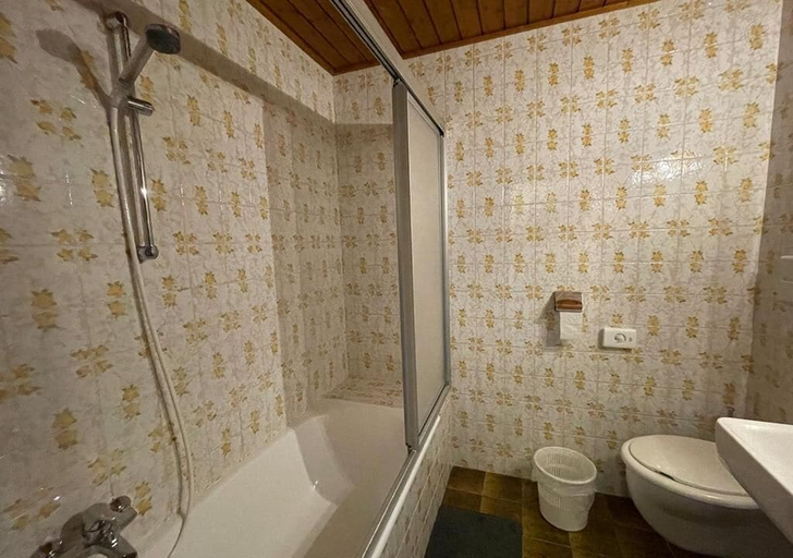 Bathroom 2, Pension Berta & Restaurant Franz, Kitzbühel