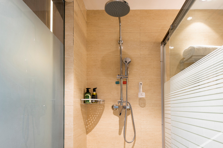 Bathroom 3, Yijia Lijing Hotel, Suining