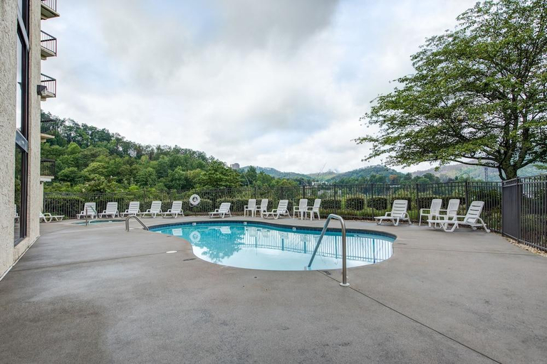 Sport & Beauty 2, Gatlinburg Chateau Rentals, Sevier