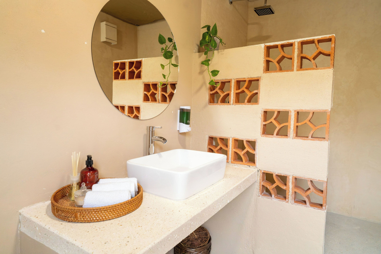Bathroom 5, Mezcal Boutique Hotel, Isla Mujeres