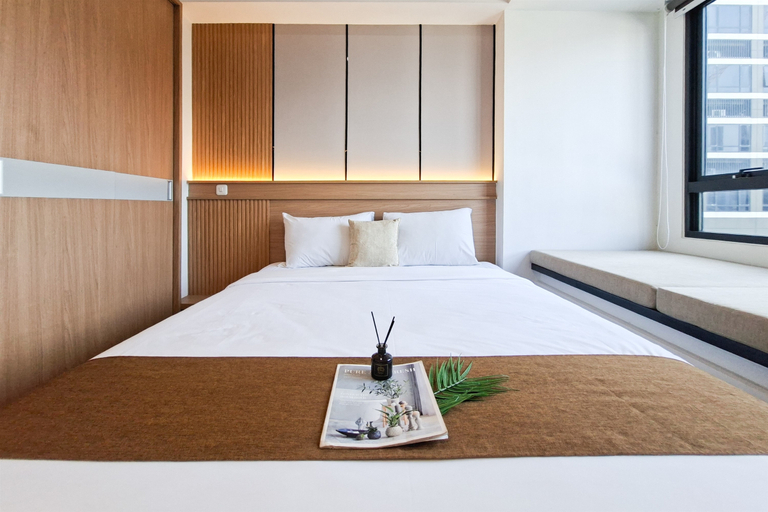 Bedroom 5, Best Deal Studio Apartment Collins Boulevard By Travelio, Tangerang