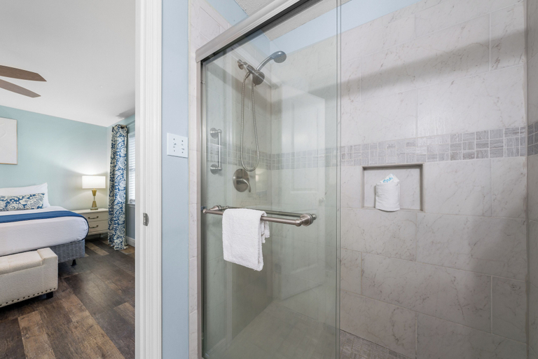 Bathroom 2, Lani Kai 230 Gulf Coast Condo. Walk to Beach + Pools + Balcony Views!, Baldwin
