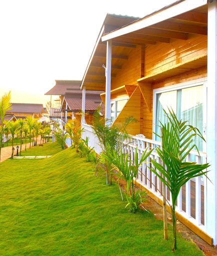Exterior & Views 5, Dallas Beach Resorts, North Goa