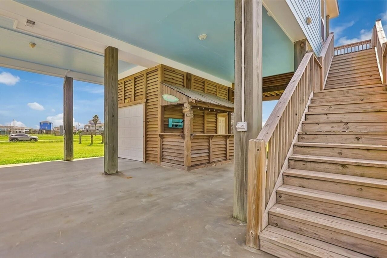 Property grounds 5, Family Tides 4 Bedroom Home by RedAwning, Galveston