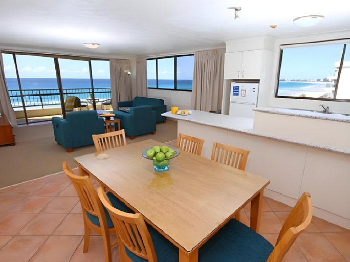 Bedroom 3, San Simeon Beachfront Apartments, Gold Coast