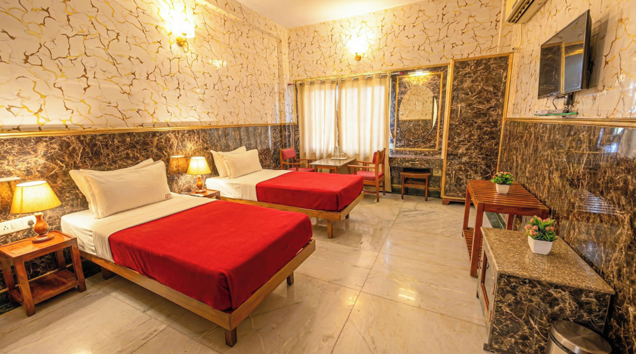Bedroom 1, Hotel Sarmani , Chennai