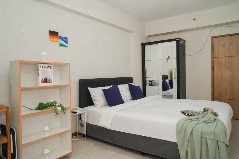 Bedroom 5, Neat Studio Apartment at Green Palm Residence By Travelio, Jakarta Barat